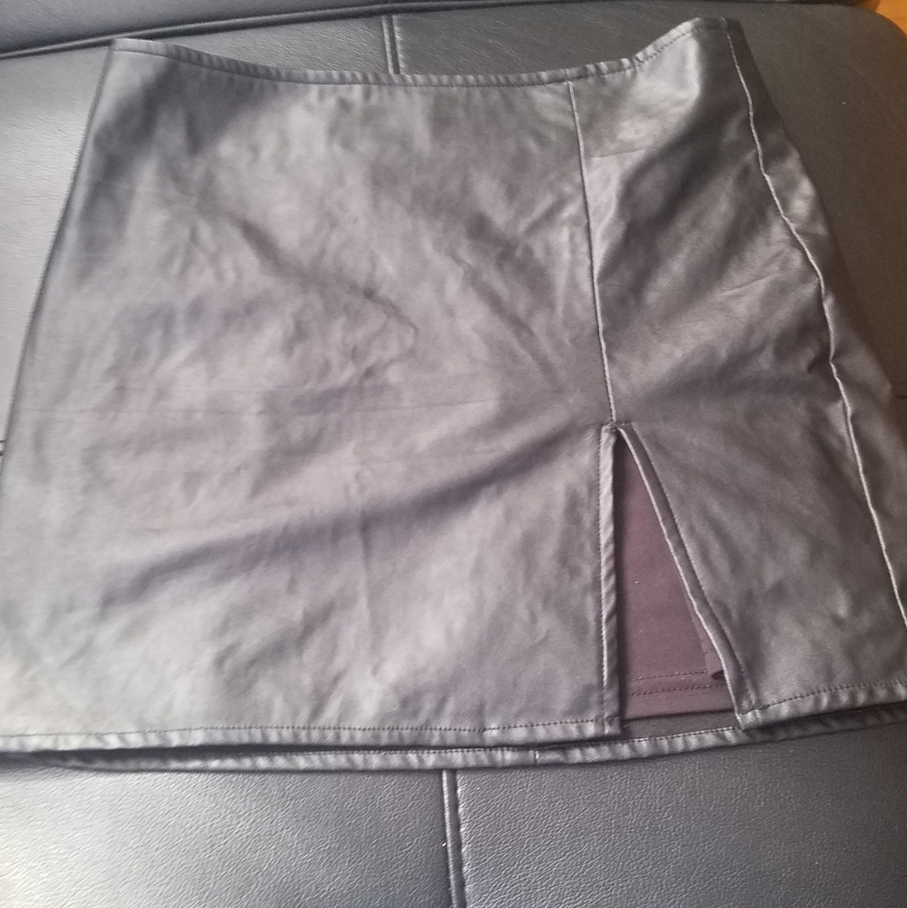 Women Fashion Nova leather Mini Skirt size Small